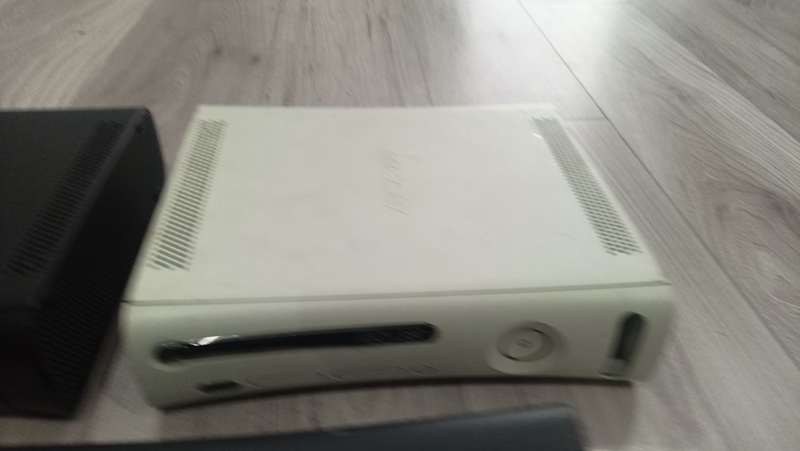 Zestaw xboxów i akcesoria