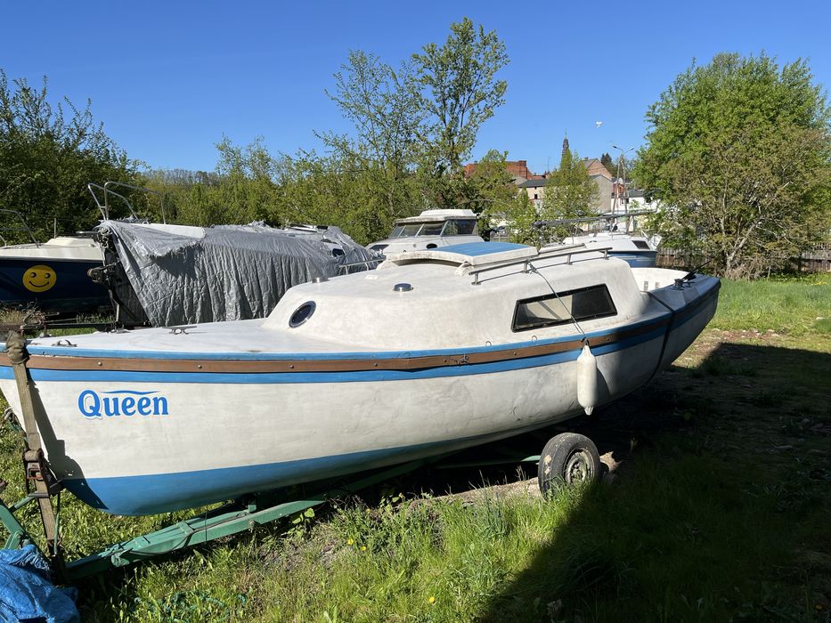 Jacht kabinowy Nash + przyczepa – okazja!