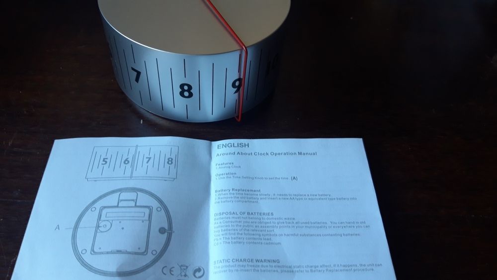 Relógio  Lexon Around Clock designer Anthony Dickens