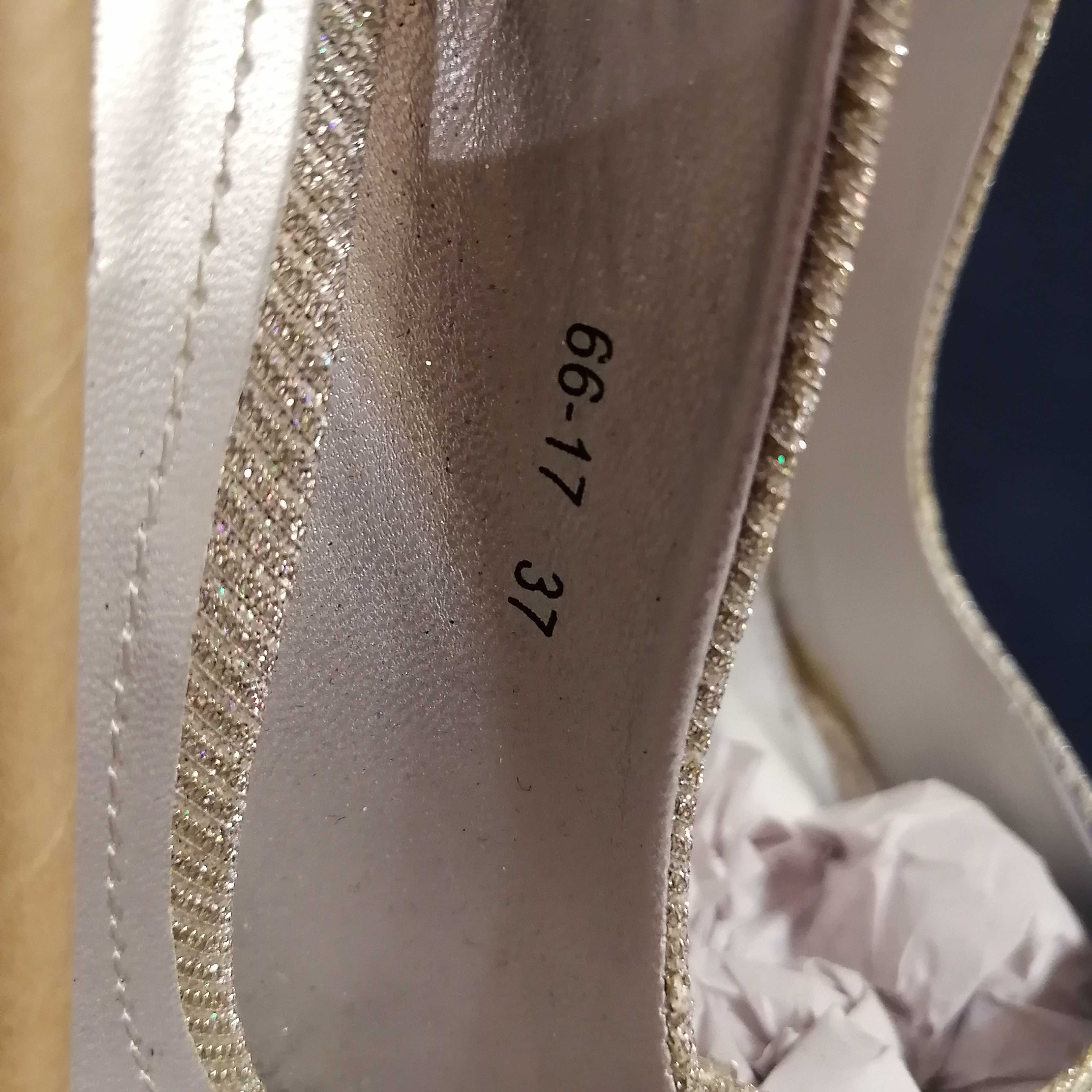 Buty szpilki elegancki