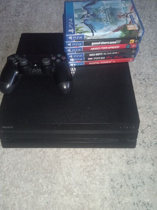 Продам sony playstation 4 pro 1ТБ с играми