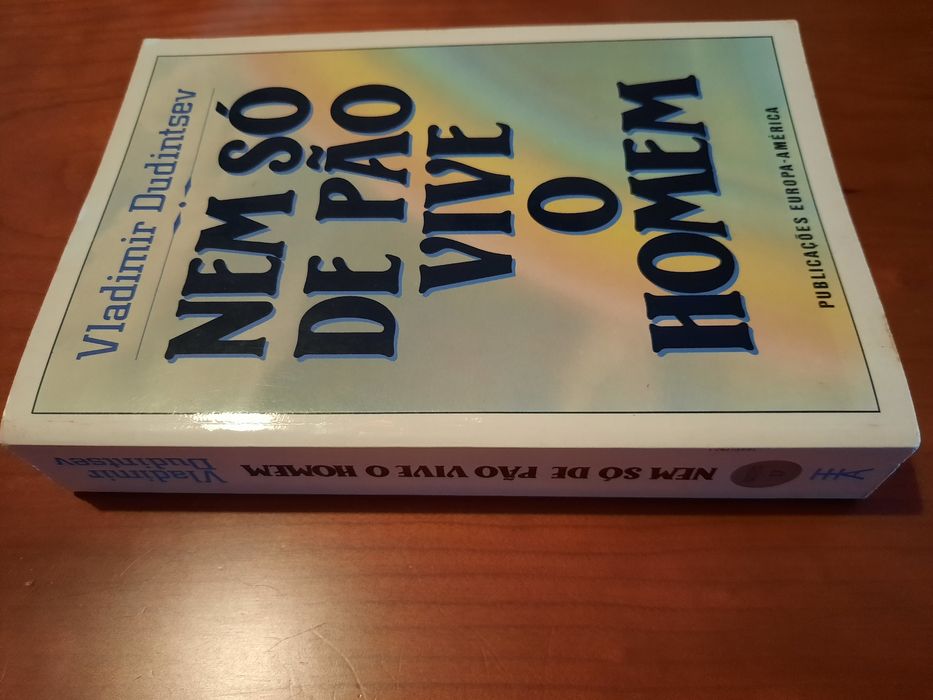 Nem só de pão vive o Homem Vladimir Dudintsev