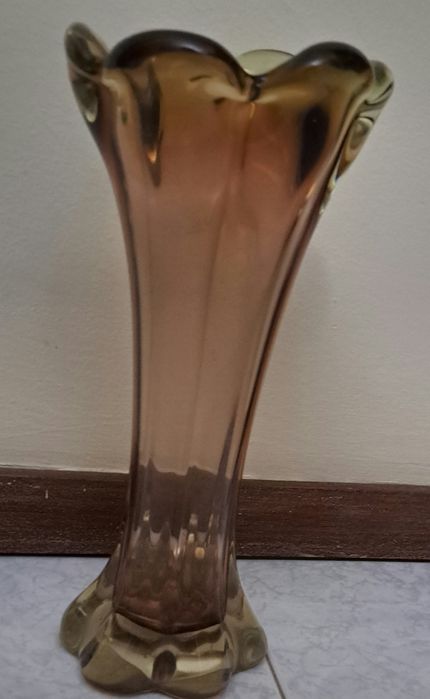 Jarra de vidro em flor