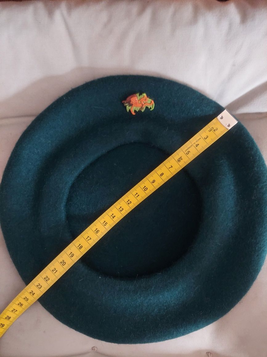Nowy, stylowy beret dziecięcy zielen butelkowa wełna extra 100%