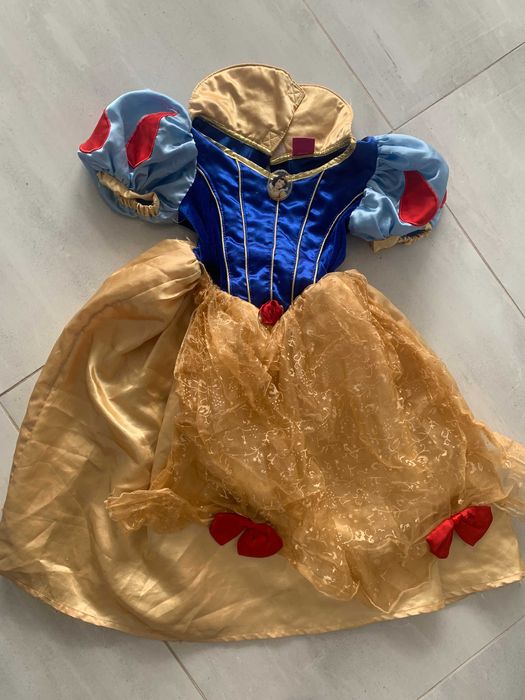 stroj sukienka Krolewna Sniezka ok4-6lat