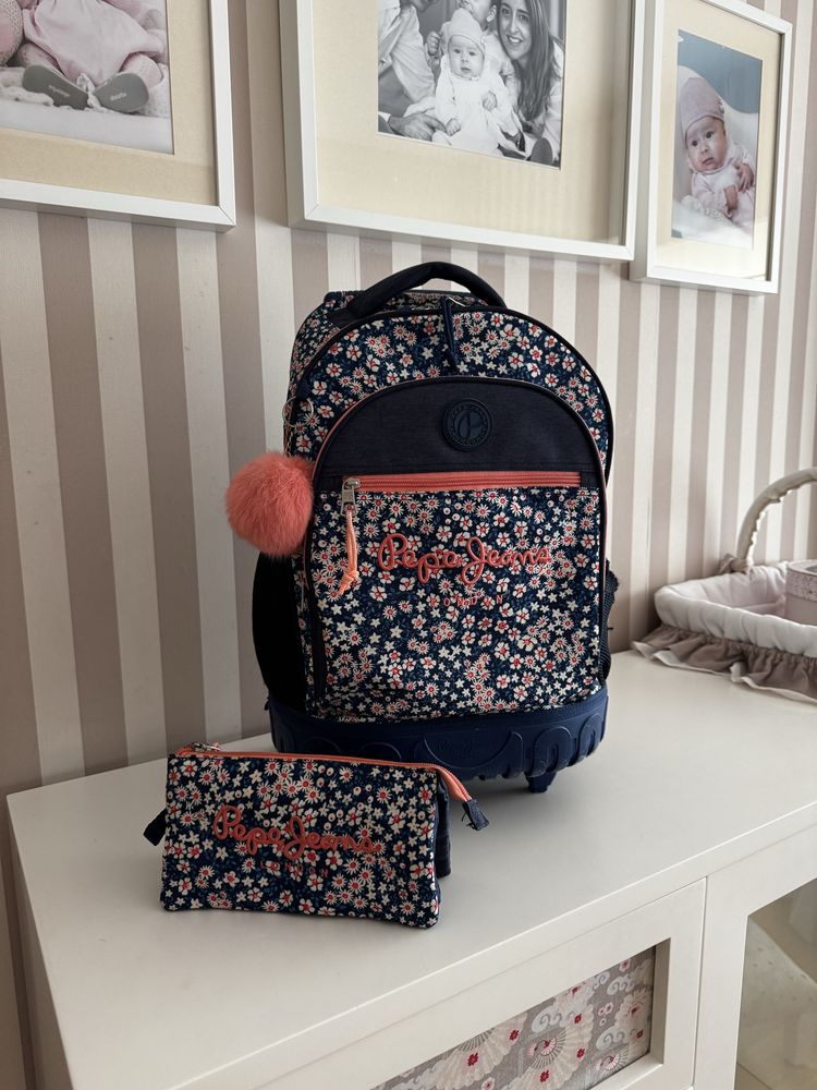 Mochila com Estojo (Conjunto)