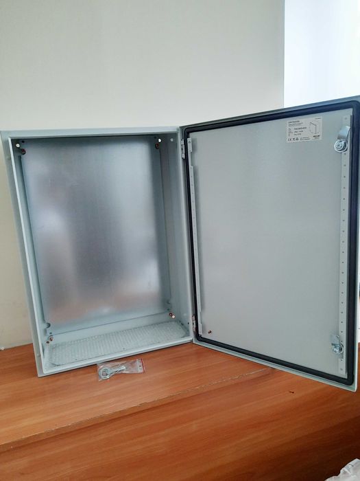 Skrzynka Elektryczna Rozdzielnia Metalowa 70x50x20