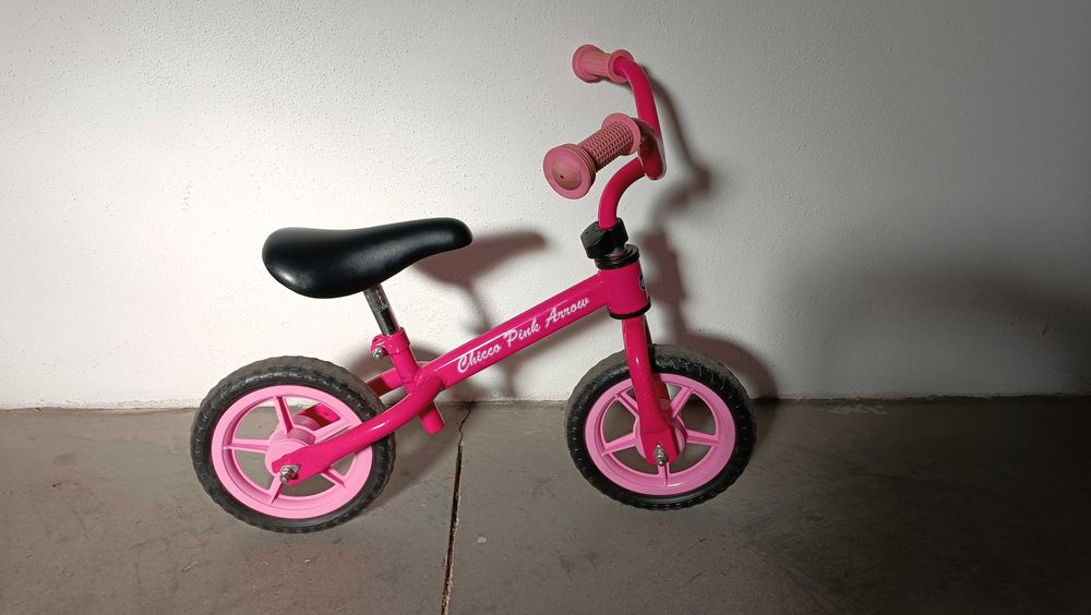 Chicco First Bike Bicicleta sem pedais, para crianças de 3 a 5 anos