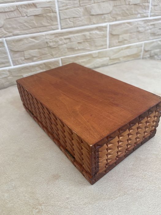 Шкатулка деревянная