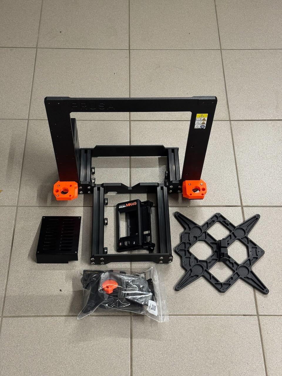Części - rama i wózek stołu drukarki Prusa MK4S