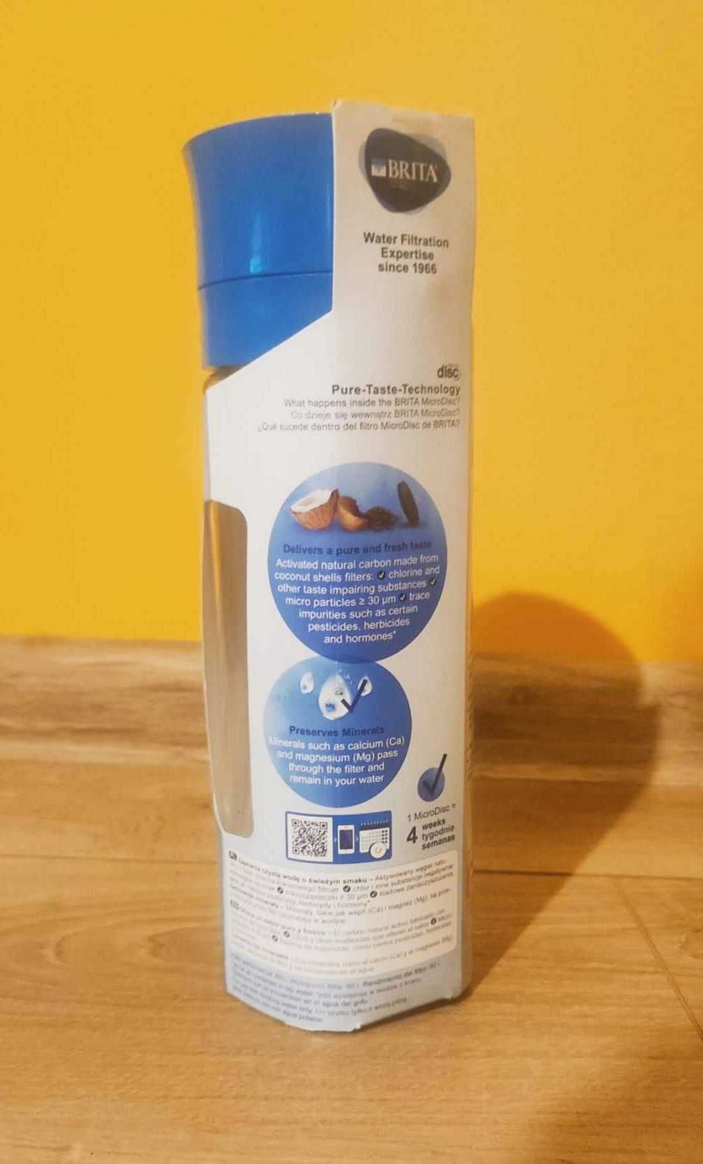 Butelka filtrująca na wodę Brita fill&go Vital w kolorze niebieskim
