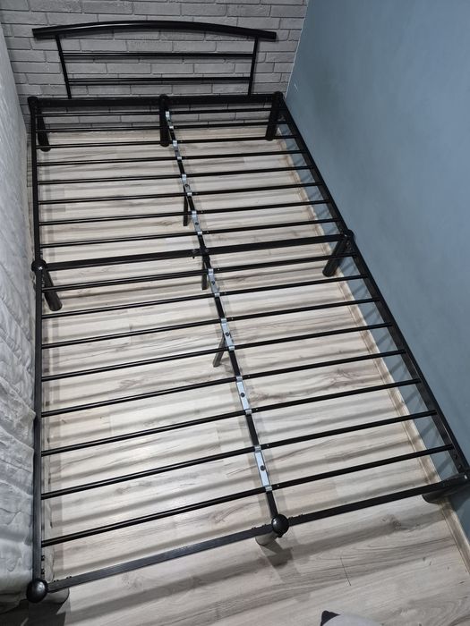 Łóżko Małżeńskie plus materac