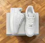 Nike Air Force 1 07 całe białe sneakersy damskie oryginalne 37,5