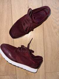 Trampki sneakersy damskie Massimo Dutti burgundowy kolor. R37