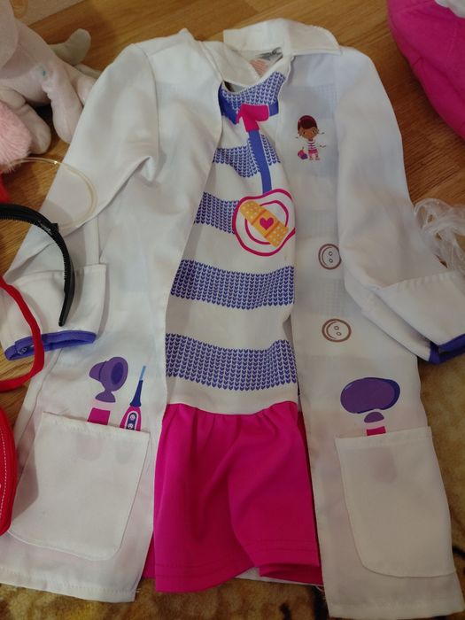 Лот іграшок та прикрас для дівчинки