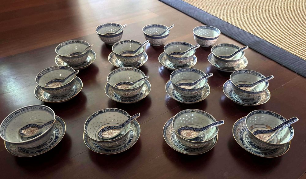 Serviço completo de Porcelana Chinesa "Rice Grain" - 191 peças