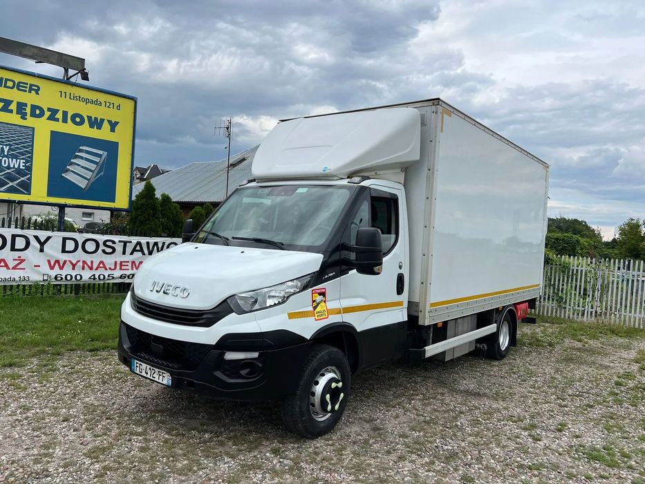 Iveco Kontener+Winda 70c18  Iveco Kontener 2019 Rok