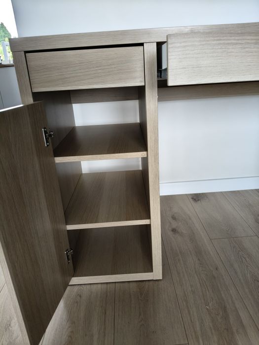 Biurko Ikea MICKE imitacja dębu ( jak nowe)