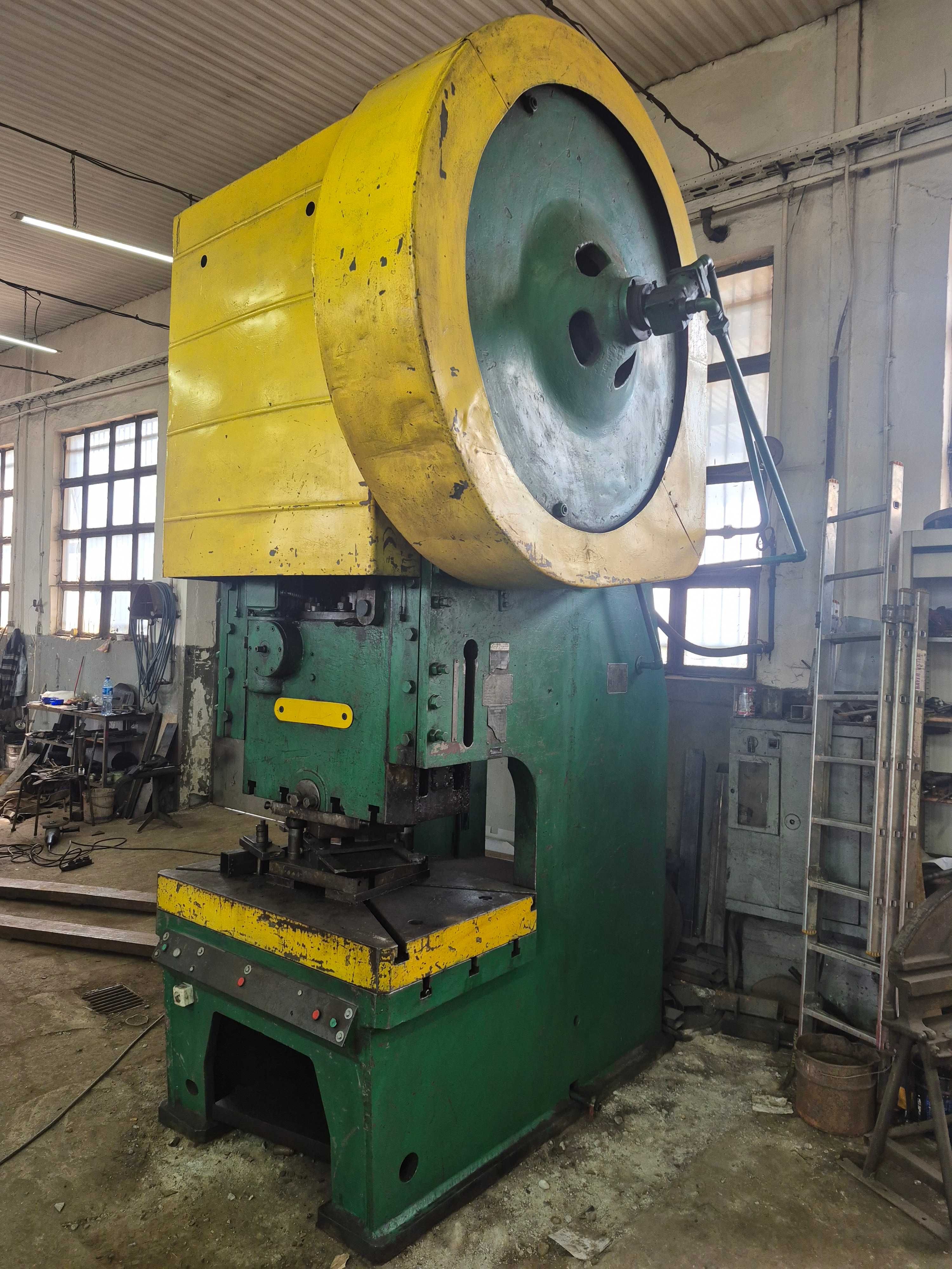 Prasa mimośrodowa 160 ton