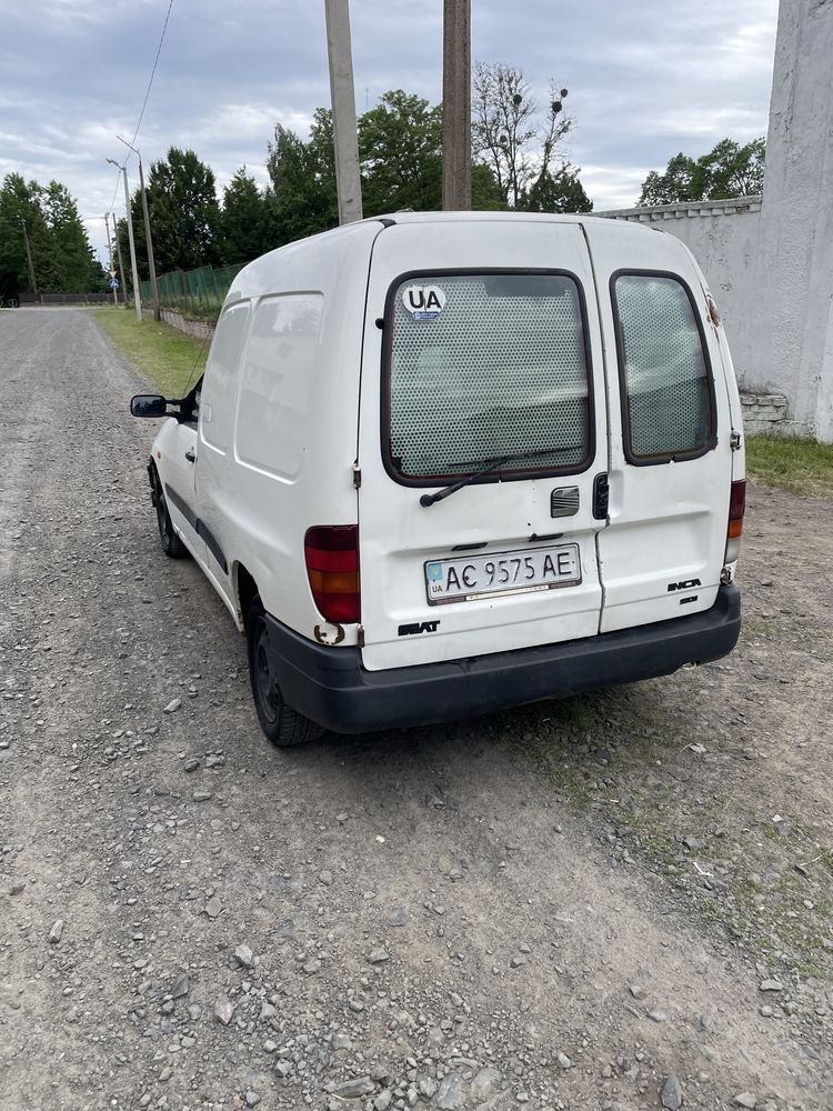 Продам авто Seat inca