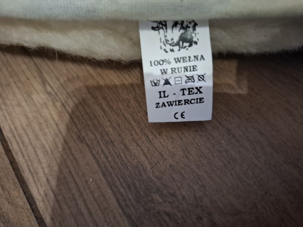 Poduszka Rogal z wełny