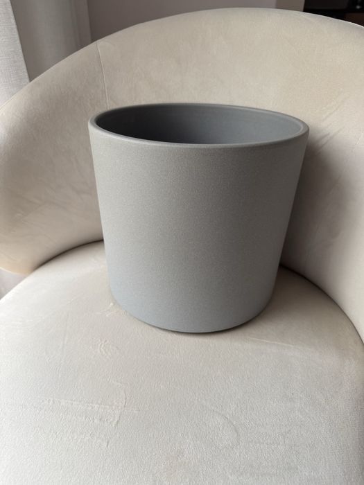 Duza szara donica ceramiczna 23 cm