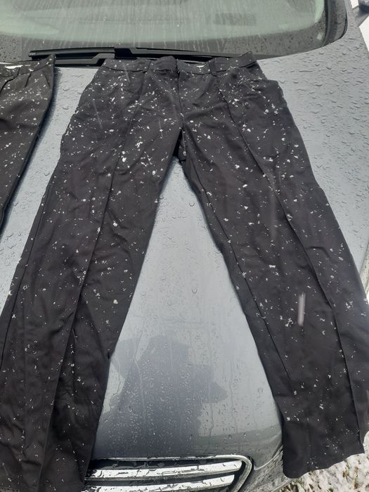 Штаны поліції Британії чорні