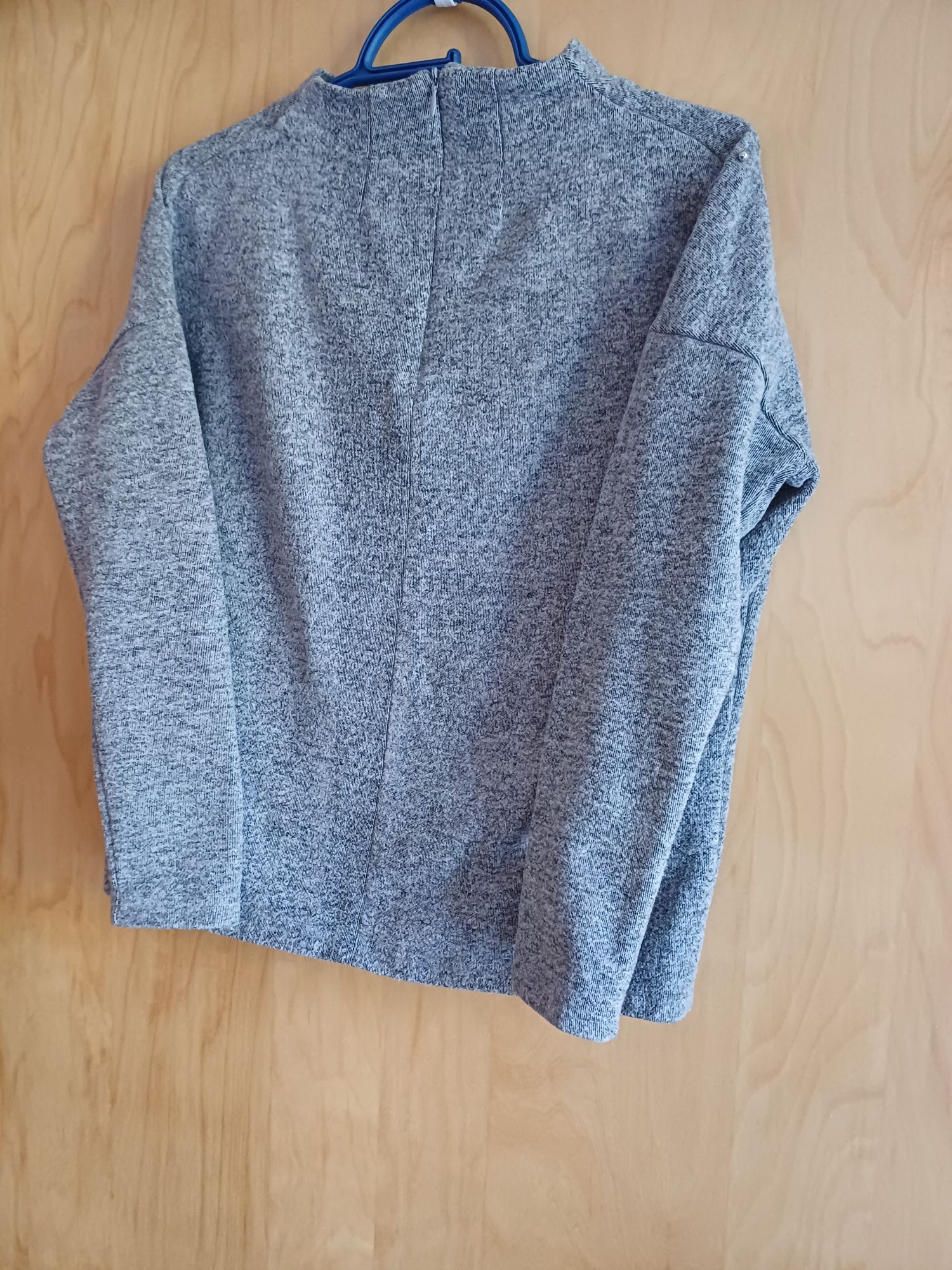 Sweterek Reserved,  rozmiar XS