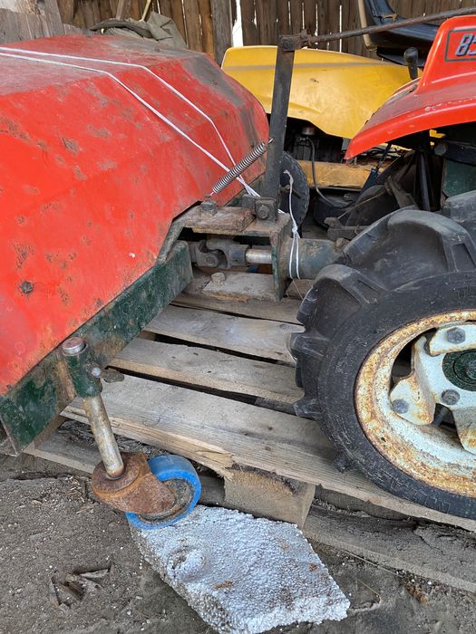 Zamiatarka spalinowa