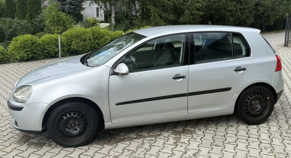 Volkswagen golf V 1.9 TDI BKC