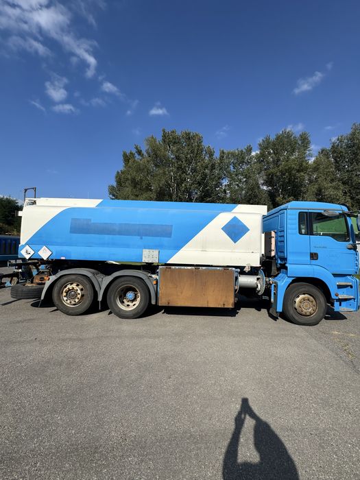 Продам бензовоз ман 18 640 кубов,3 секции