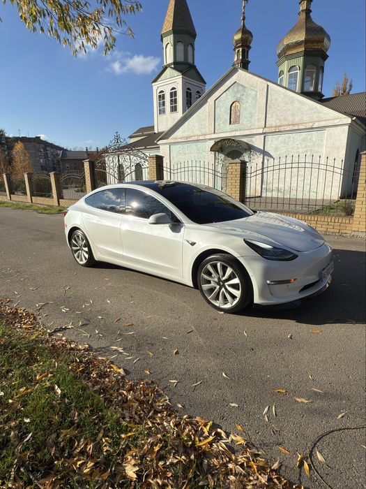 Tesla 3, 2019 год