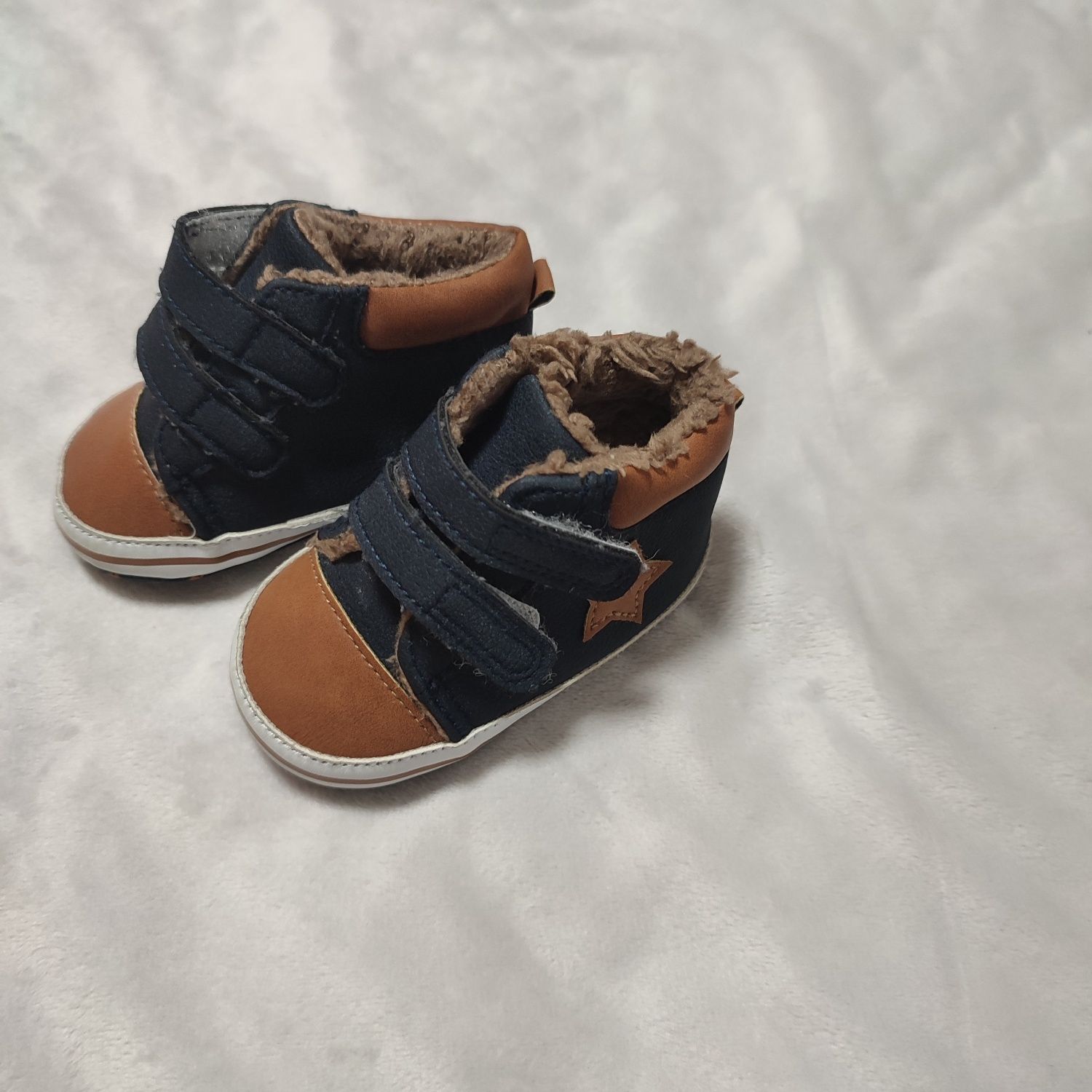 Roupa de bebe em muito bom estado.