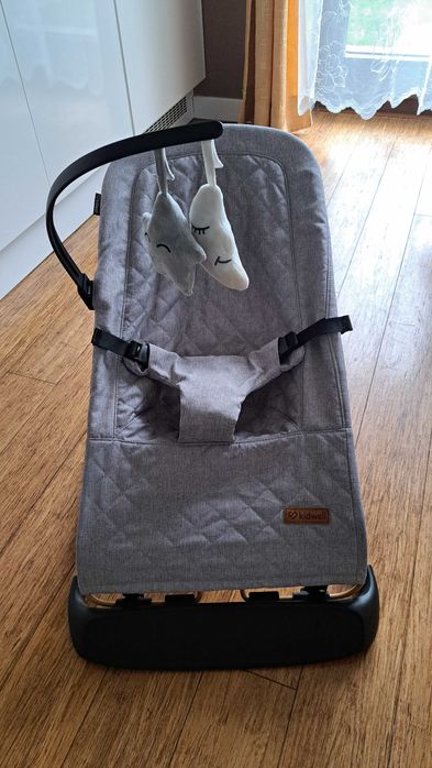 Leżaczek Bujaczek Kidwell Laro jak BabyBjorn
