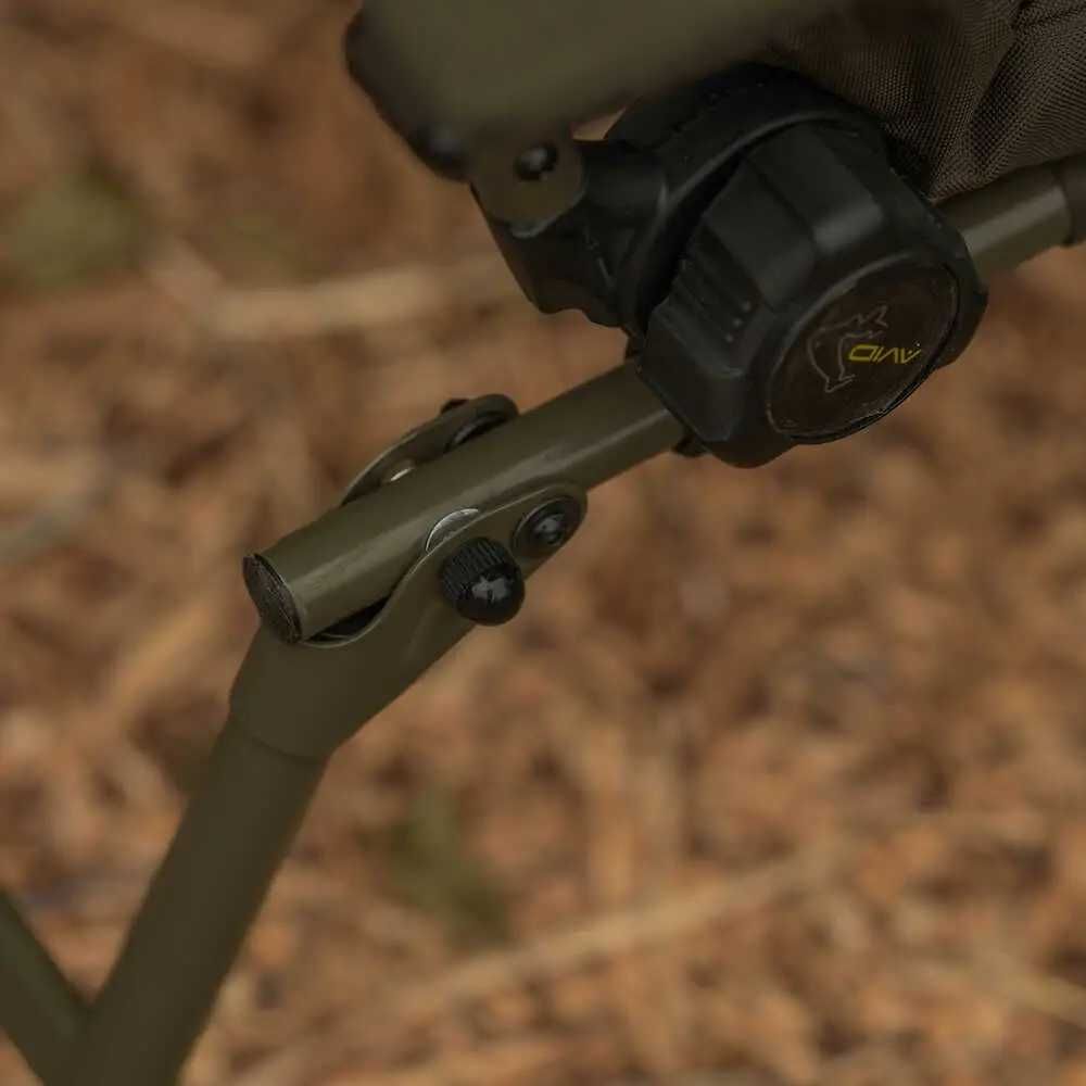 Крісло Avid Carp Benchmark Leveltech Hi-Back Recliner Chair