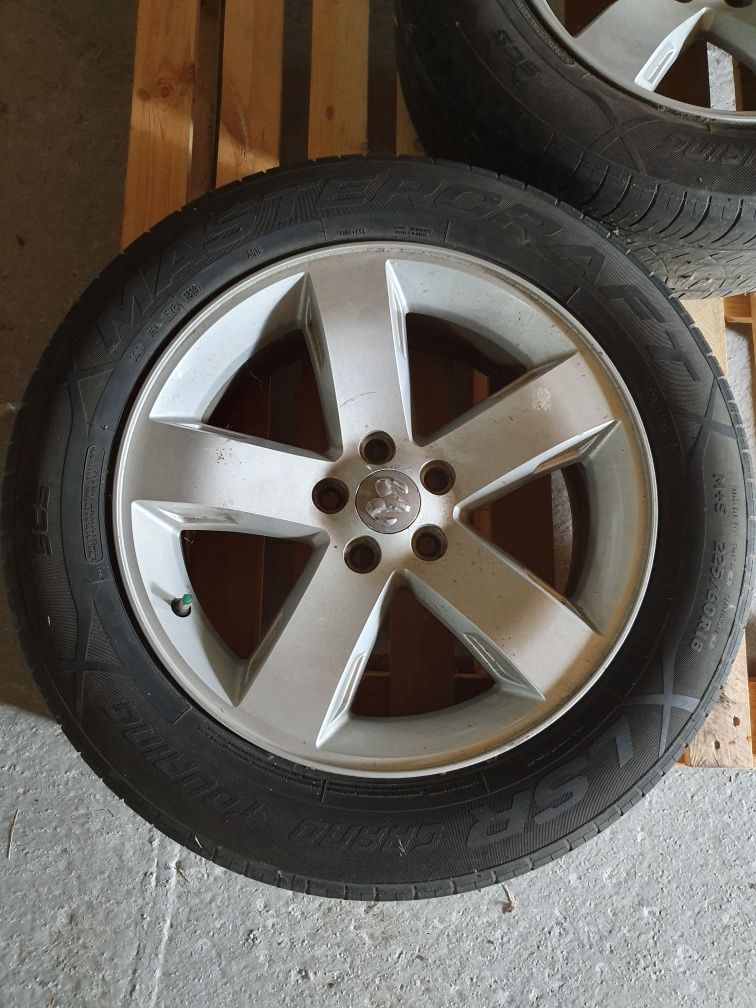 Felgi z oponami dodge 235/60/18