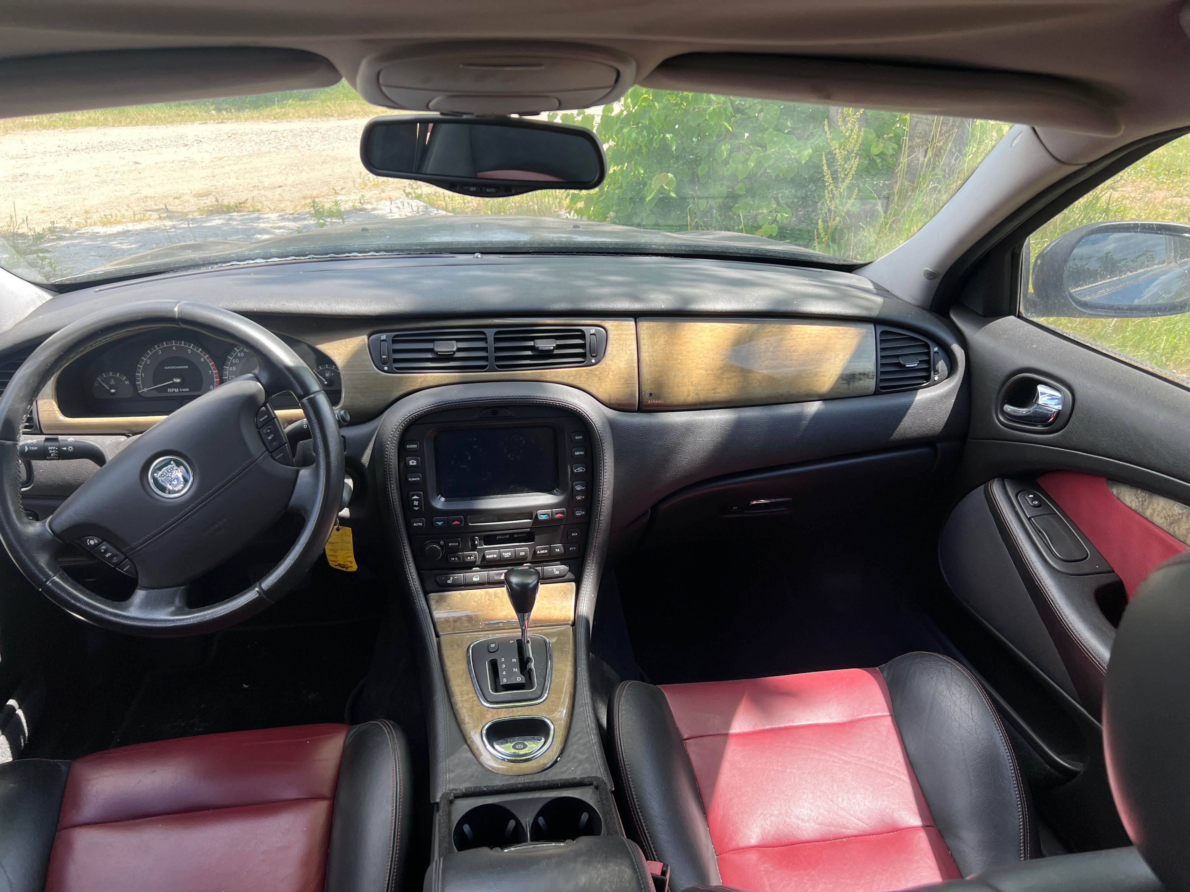 Jaguar S-Type R 4.2 V8 400KM