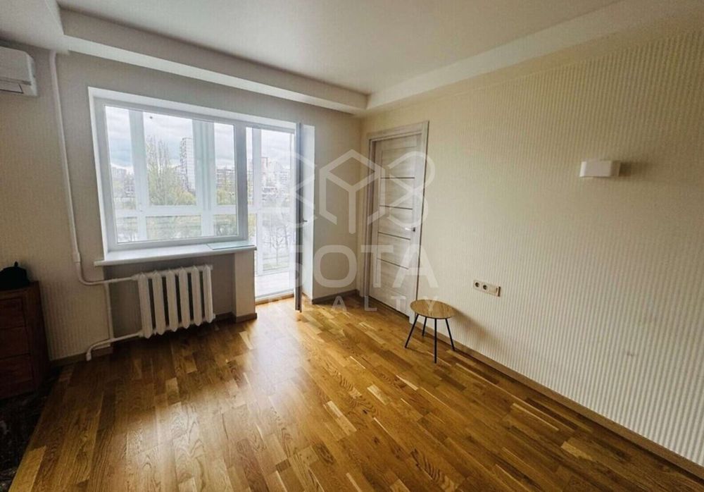 Затишна 2к квартира, вул. Ентузіастів 7, Русанівка