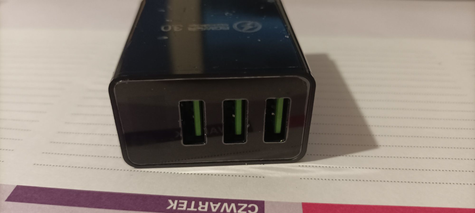 Szybka ładowarka 5V 3A 3-portowa USB z wyświetlaczem