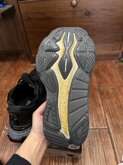 Saucony Hurricane 24