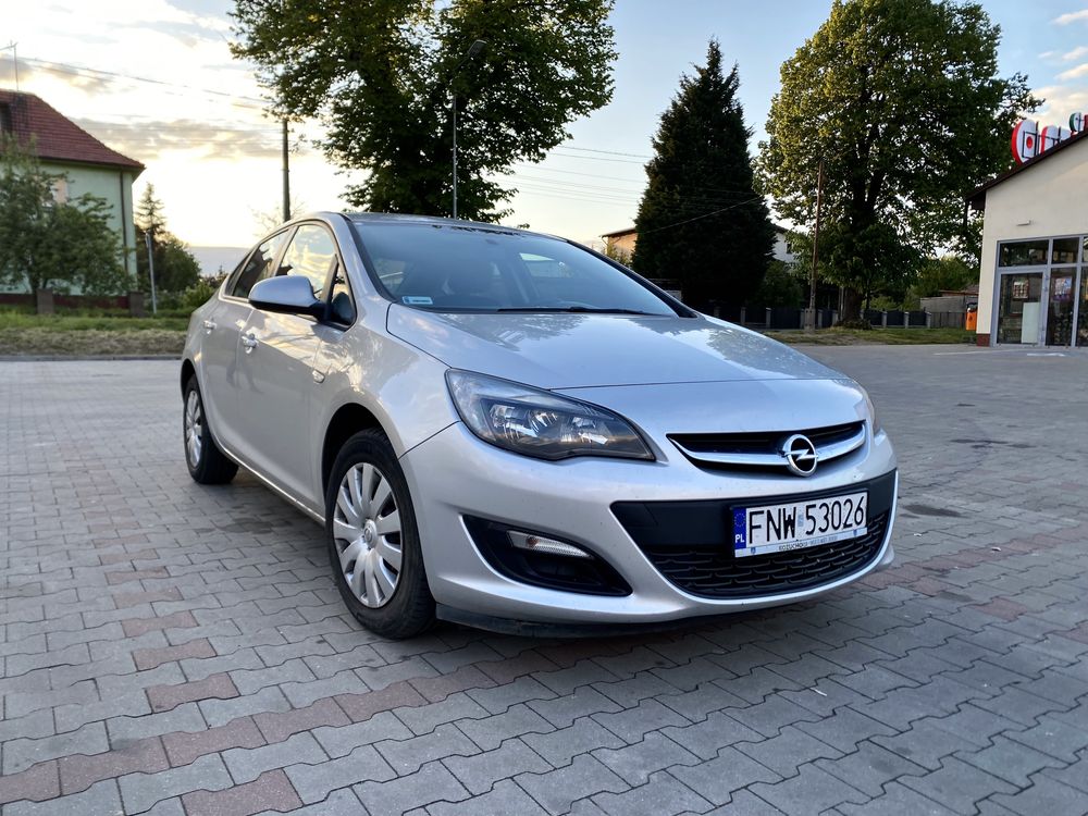 Opel Astra 1.4 Turbo Nowy Rozrząd