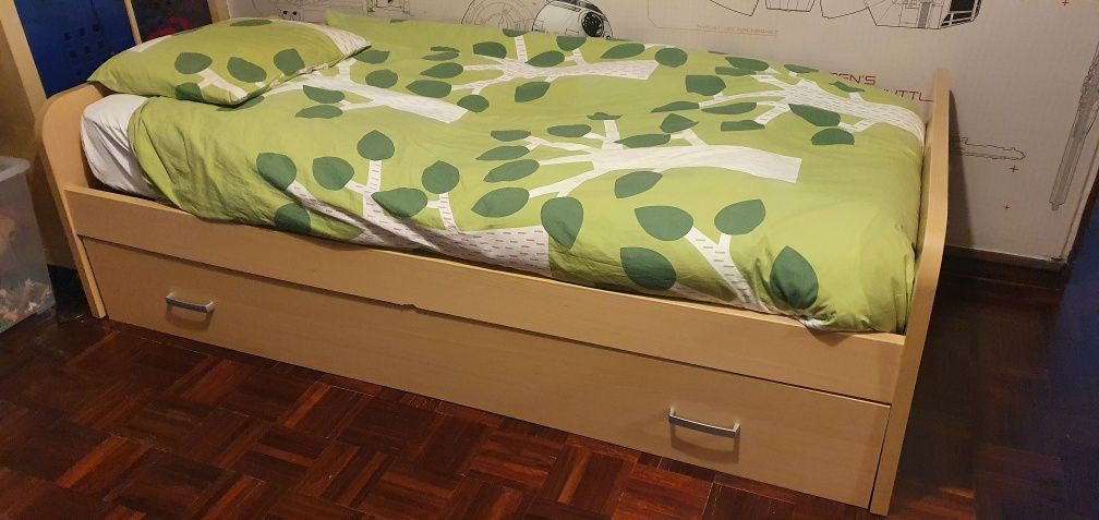 Cama jovem solteiro com gavetão e 2° estrado