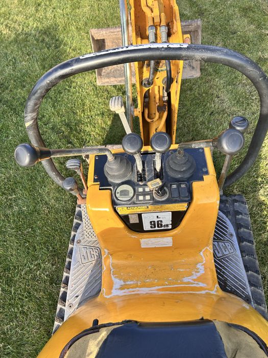 Minikoparka JCB 8010    1100 kg