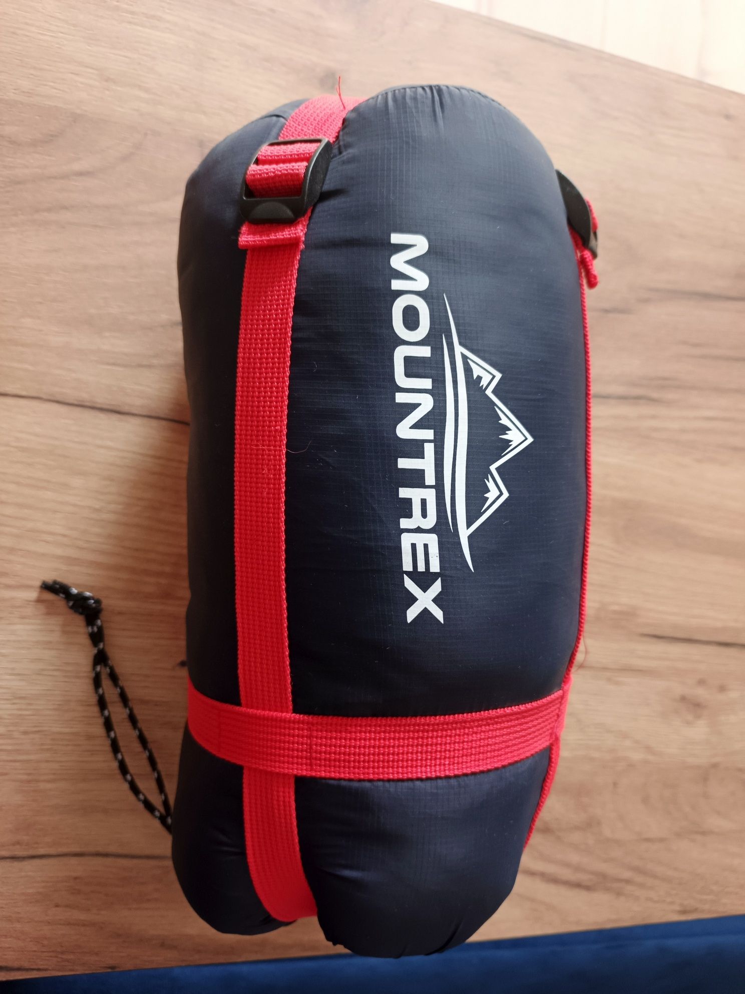 Śpiwór Mountrex  czarny 75 x 200 cm Nowy