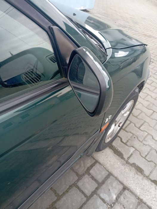 TOYOTA AVENSIS T22 SEDAN LUSTERKO PRAWE ELEKTRYCZNE