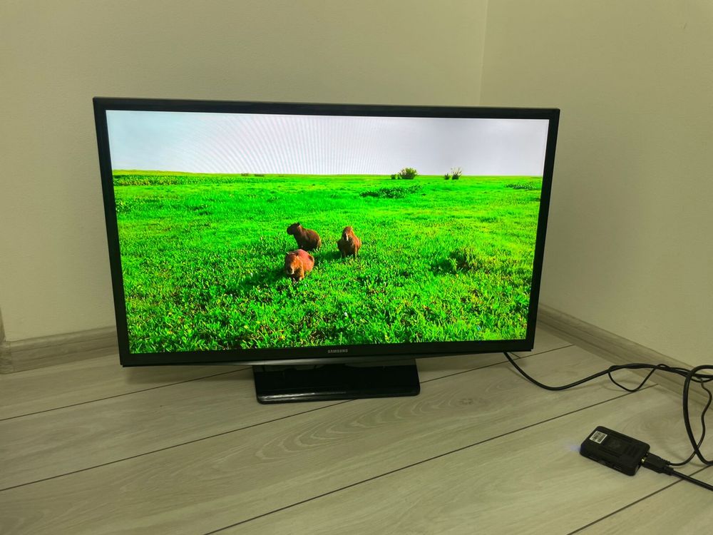 Телевізор SAMSUNG 32 простий