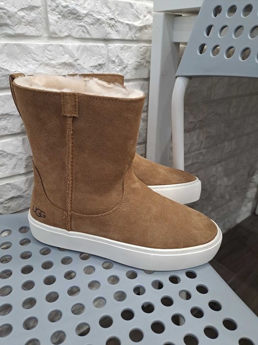 Фірмові оригінальні зимові UGG коричневий колір 5USA угг уггі угги