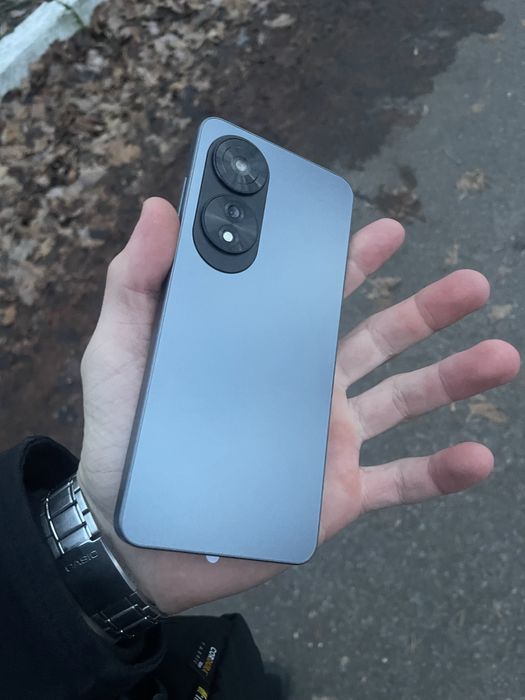 продам телефон повністю новий/коробка заводська плівка/смартфон