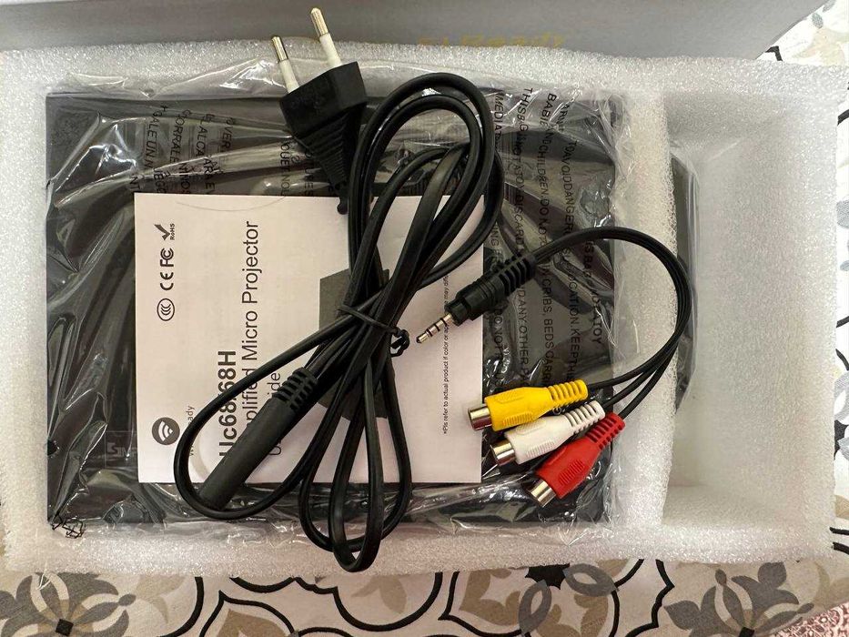 Проектор UC68 WIFI / Компактний та функціональний проектор UC685