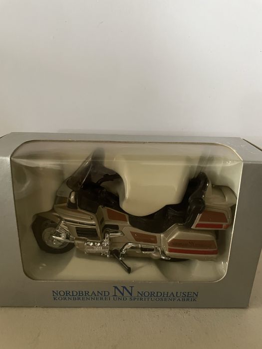 Miniatura Honda Gold Wing escala 1:18